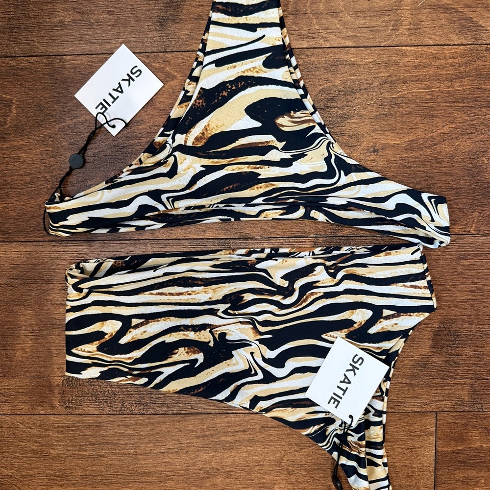 Skatie Black and Gold Swirl Bikini - Picture 4 of 6